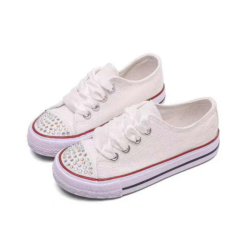Sneaker met steentjes
